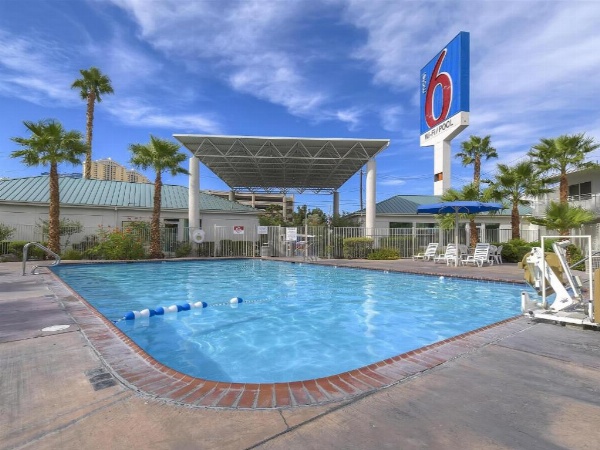 Motel 6-Las Vegas, NV - Tropicana image 6