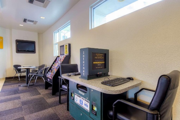 Motel 6-Las Vegas, NV - Tropicana image 9